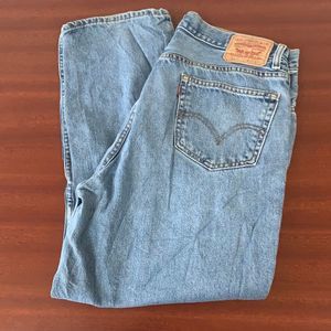 Vintage man’s 560 Levi’s mom jeans